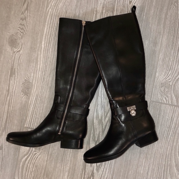 ✨ NEW Michael Kors Ryan Hamilton Logo Riding Boots - Picture 2 of 8